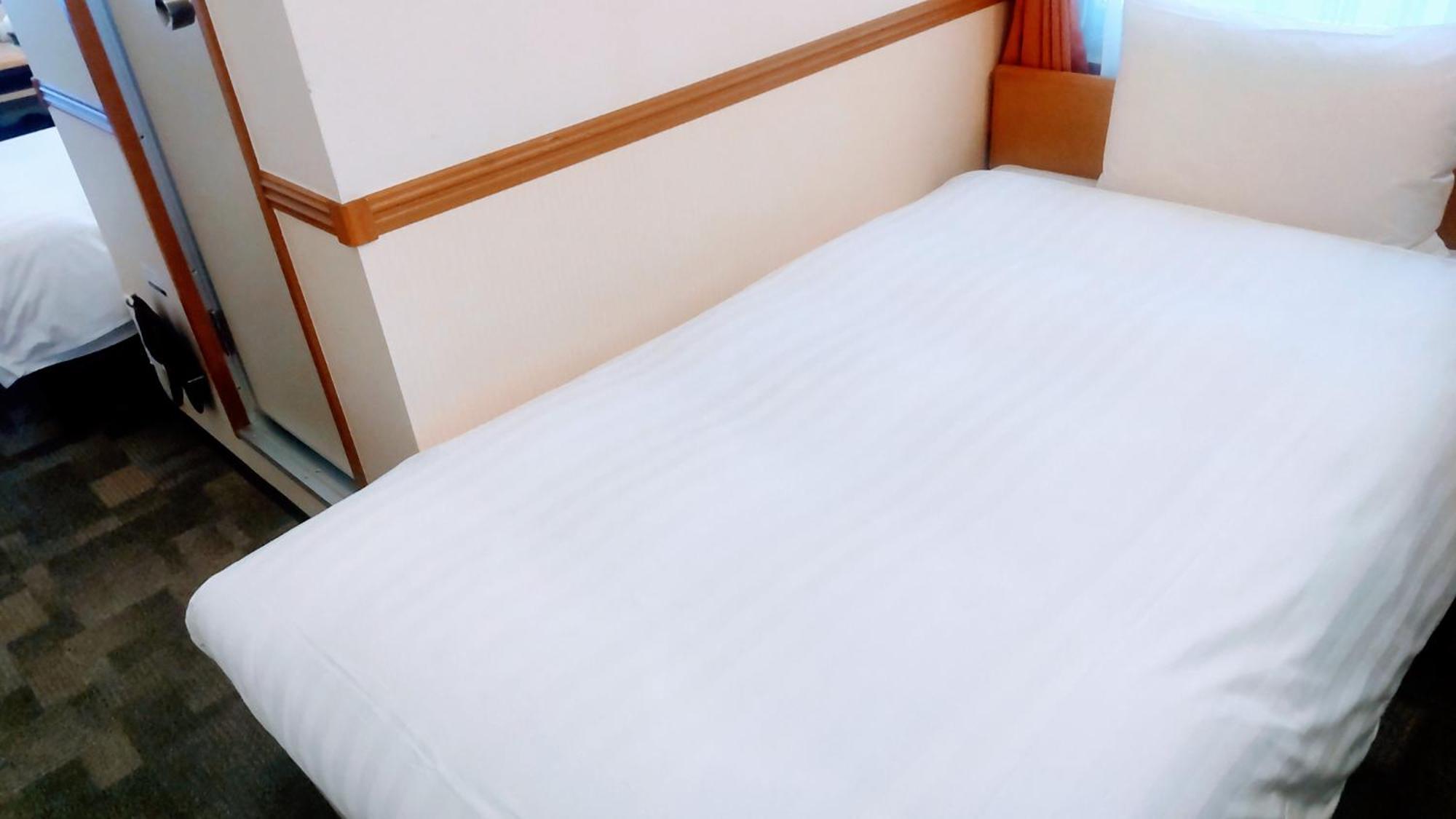 Toyoko Inn Shin-Osaka Chuo-Guchi Shinkan Exterior photo